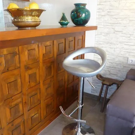 One Bedroom Appartement At Calp 20 M Away From The Beach With Sea View Enclosed Garden And Wifi