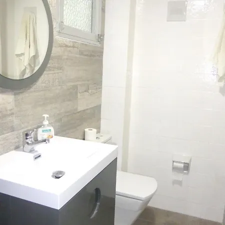 One Bedroom Appartement At Calp 20 M Away From The Beach With Sea View Enclosed Garden And Wifi *